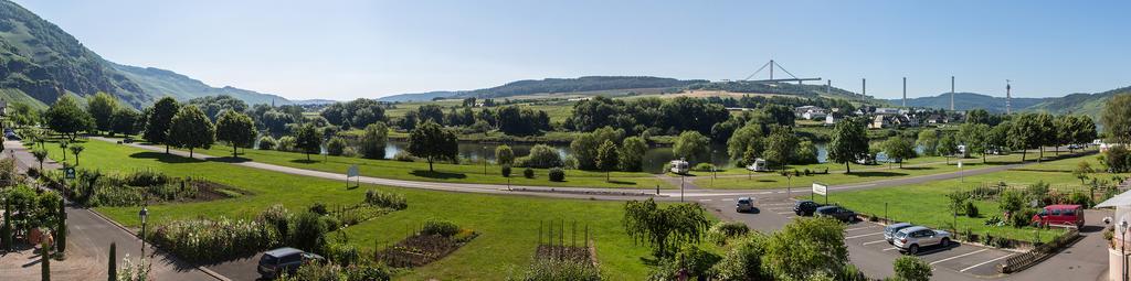 Hotel Zehnthof Ürzig Kültér fotó